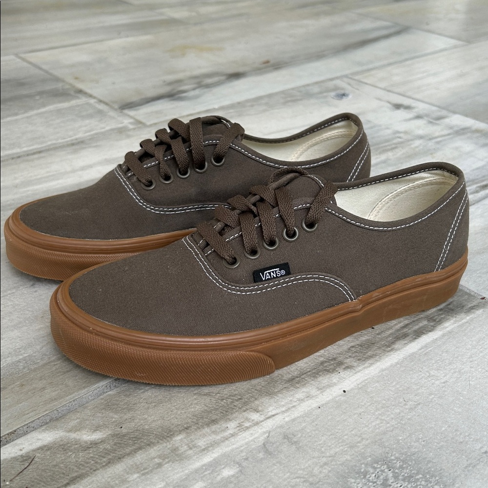 NWOT - VANS Era Sneakers